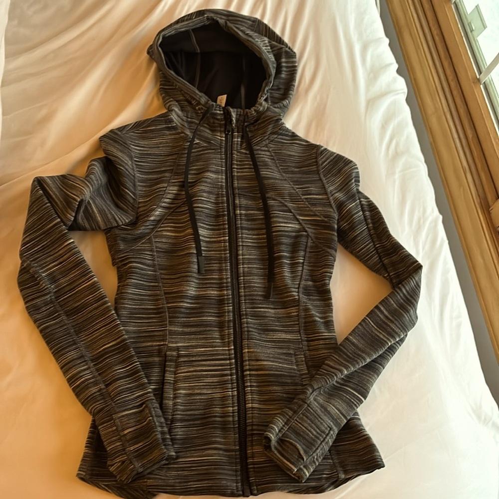 Lululemon define Jacket - size 4